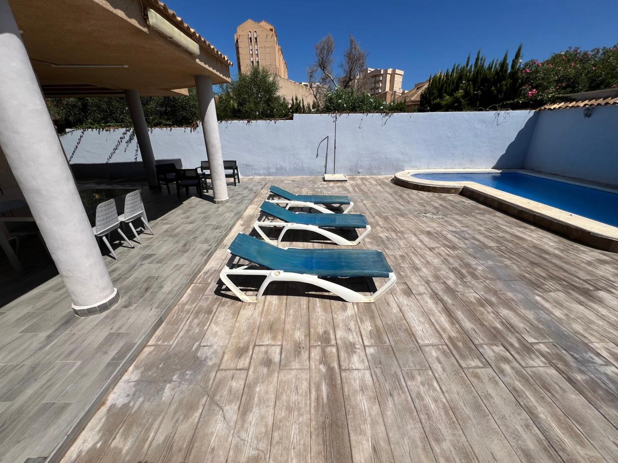 CHALET CON PISCINA A 100m DE LA PLAYA La Manga del Mar Menor Exterior foto